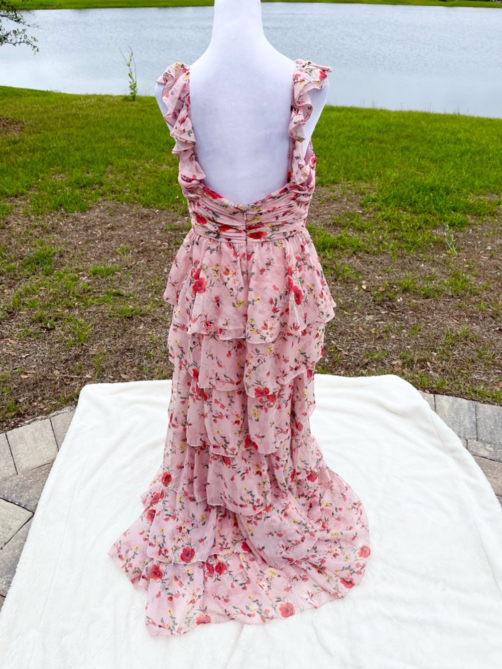 Like New Ieena for MacDuggal Pink Floral Sleeveless Tiered Tank Dress Size 8 - Picture 2 of 16